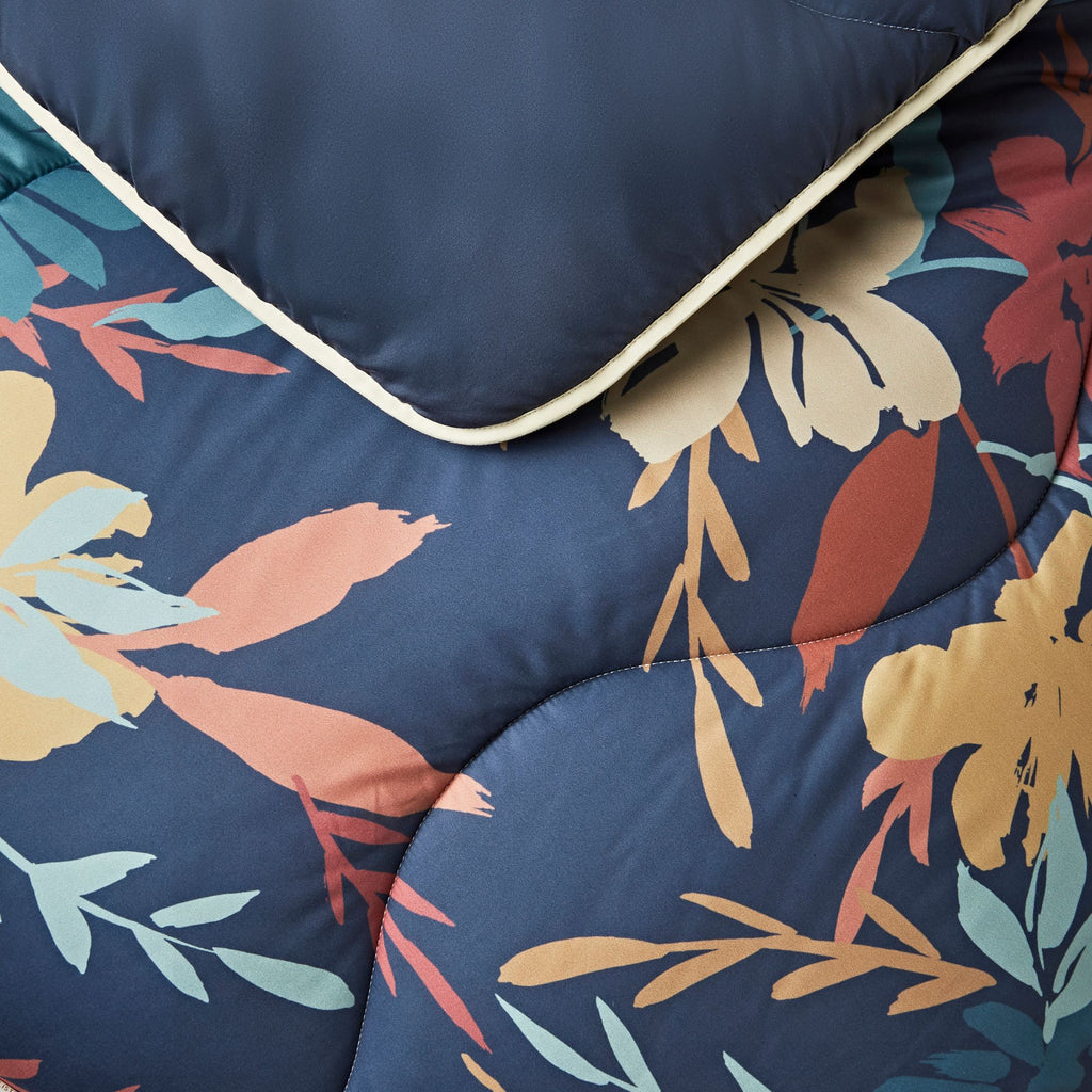 Night Lark® Autumn Floral Coverless Duvet Set details