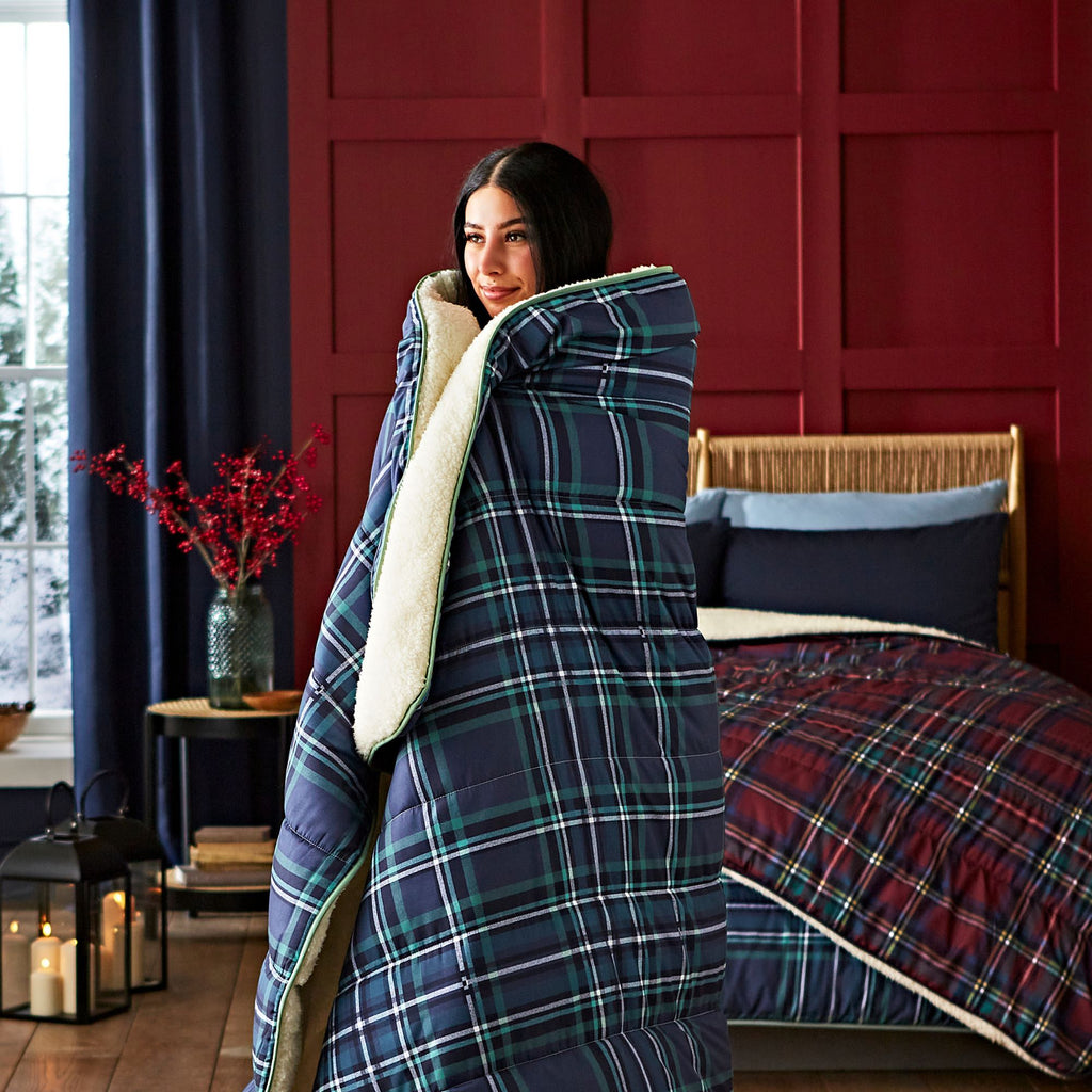 Night Lark®  Cosy Sherpa Throw Classic Tartan Navy Lifestyle