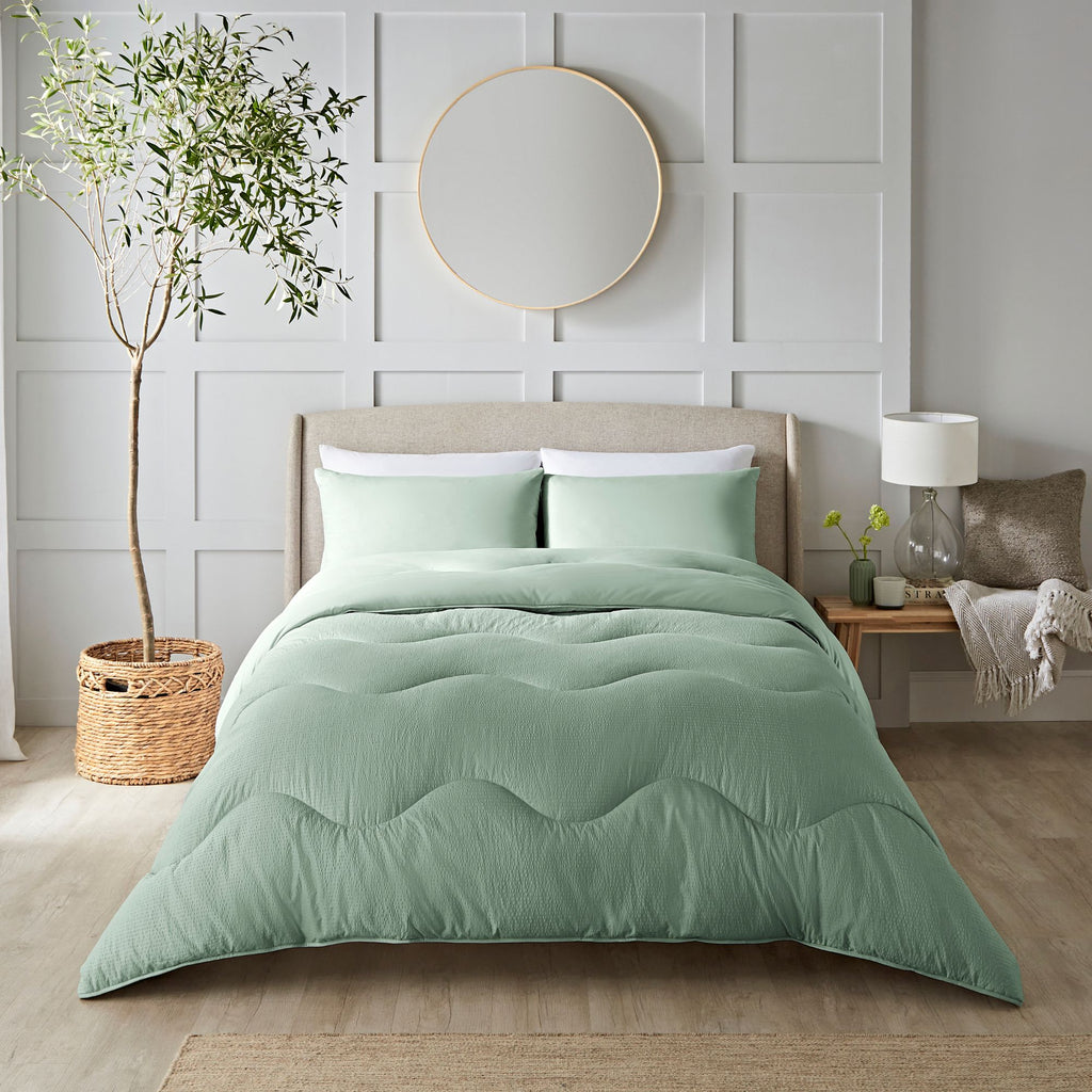 Night Lark Seersucker Coverless Duvet Set in Green