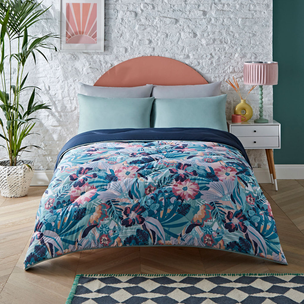 Night Lark Pastel Palms Coverless Duvet Set Lifestyle