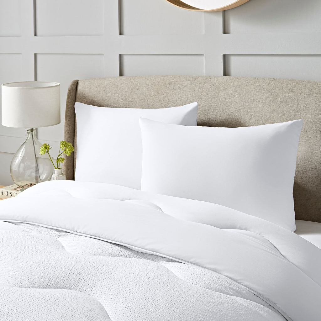 Night Lark Seersucker Coverless Duvet Set in White lifestyle