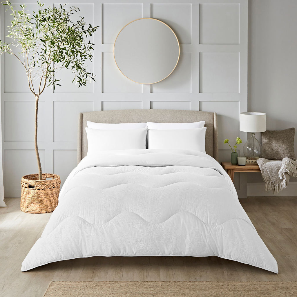 Night Lark Seersucker Coverless Duvet Set in White