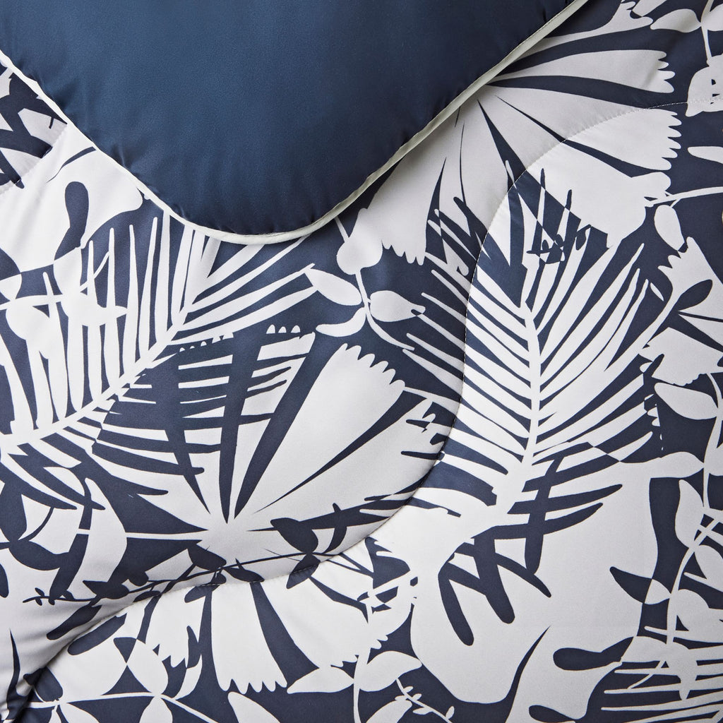 Night Lark® Winter Palms Coverless Duvet Set details